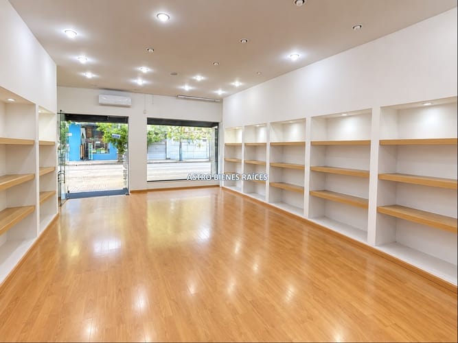 Local Comercial en Alquiler · Photo 1