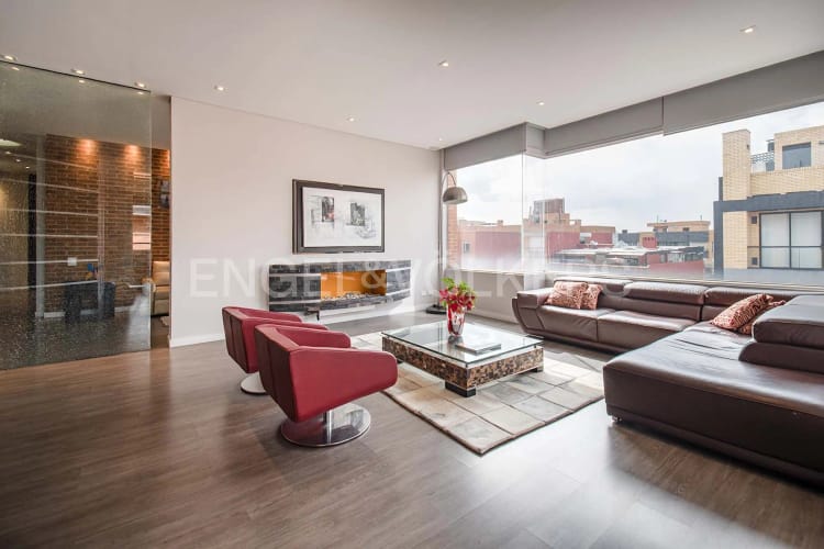 Apartamento de 3 alcobas en venta en Santa Paula, Bogotá, 245 m² · foto 2 de 24
