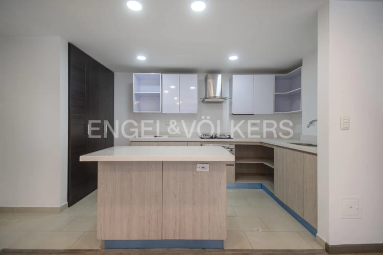 Apartamento de 3 alcobas en venta en La Castellana, Bogotá, 80 m² · foto 5 de 20