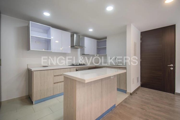 Apartamento de 3 alcobas en venta en La Castellana, Bogotá, 80 m² · foto 4 de 20