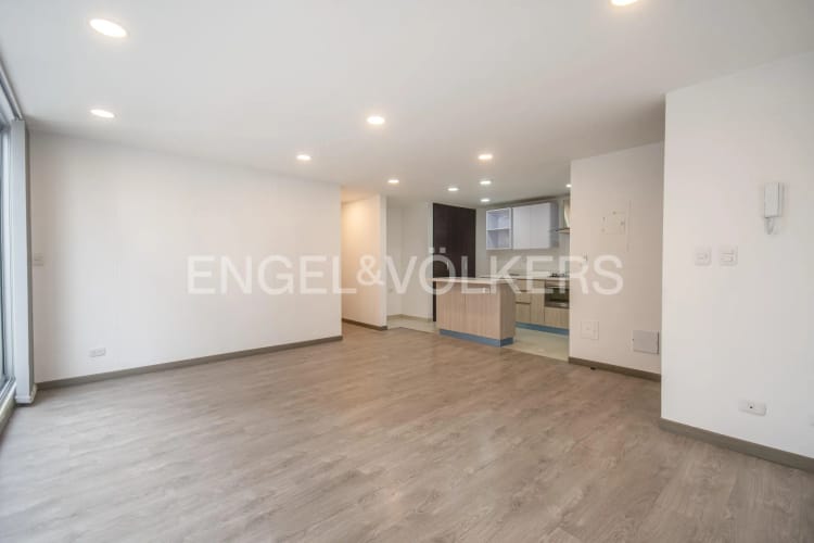 Apartamento de 3 alcobas en venta en La Castellana, Bogotá, 80 m² · foto 3 de 20
