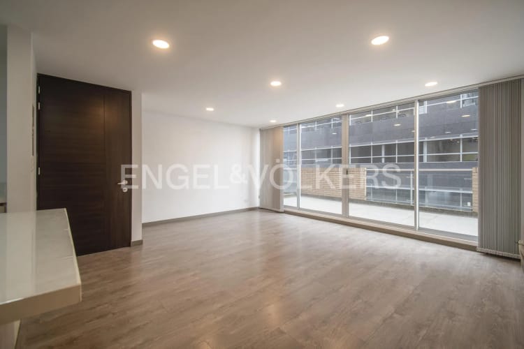 Apartamento de 3 alcobas en venta en La Castellana, Bogotá, 80 m² · foto 2 de 20