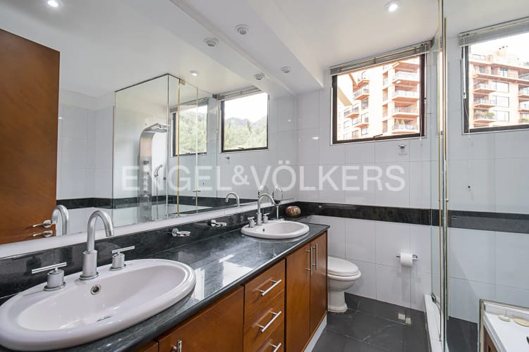 Apartamento de 4 alcobas en venta en Santa Barbara Alta, Bogotá, 292 m² · foto 14 de 20