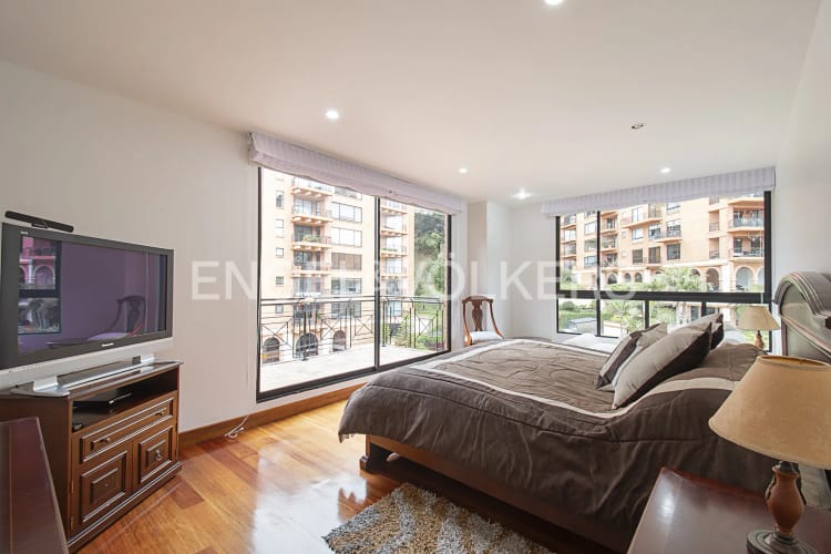 Apartamento de 4 alcobas en venta en Santa Barbara Alta, Bogotá, 292 m² · foto 11 de 20