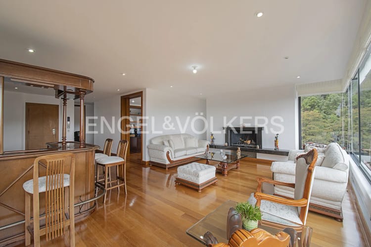 Apartamento de 4 alcobas en venta en Santa Barbara Alta, Bogotá, 292 m² · foto 2 de 20