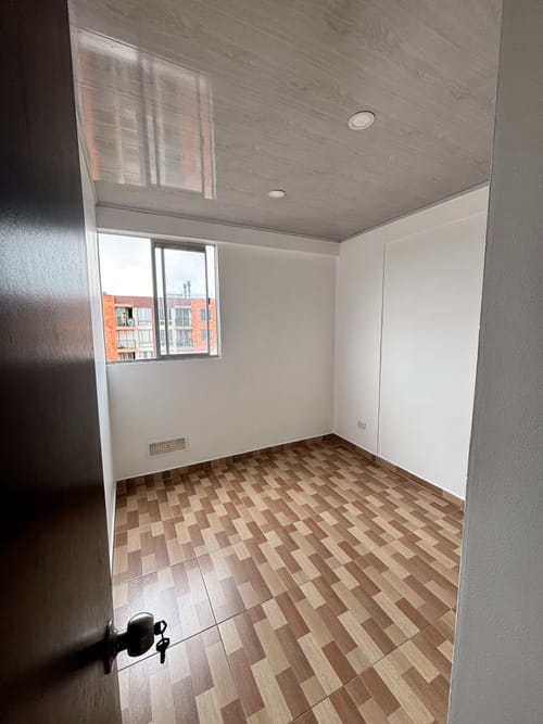 Apartamento de 3 alcobas en venta en Conjunto Residencial Abundara, Madrid, 60 m² · foto 3 de 20
