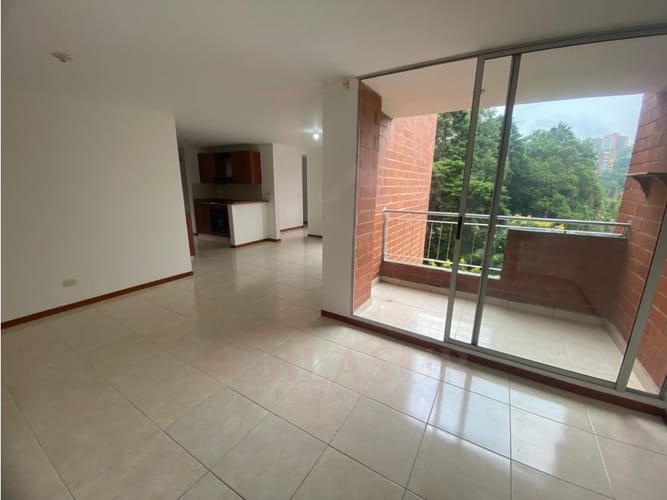 Apartamento de 3 alcobas en arriendo en El Oasis, Envigado, 90 m² · foto 2 de 14