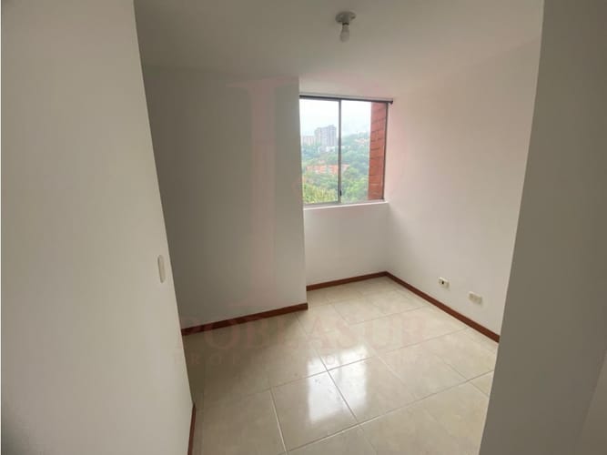 Apartamento de 3 alcobas en arriendo en El Oasis, Envigado, 90 m² · foto 12 de 14