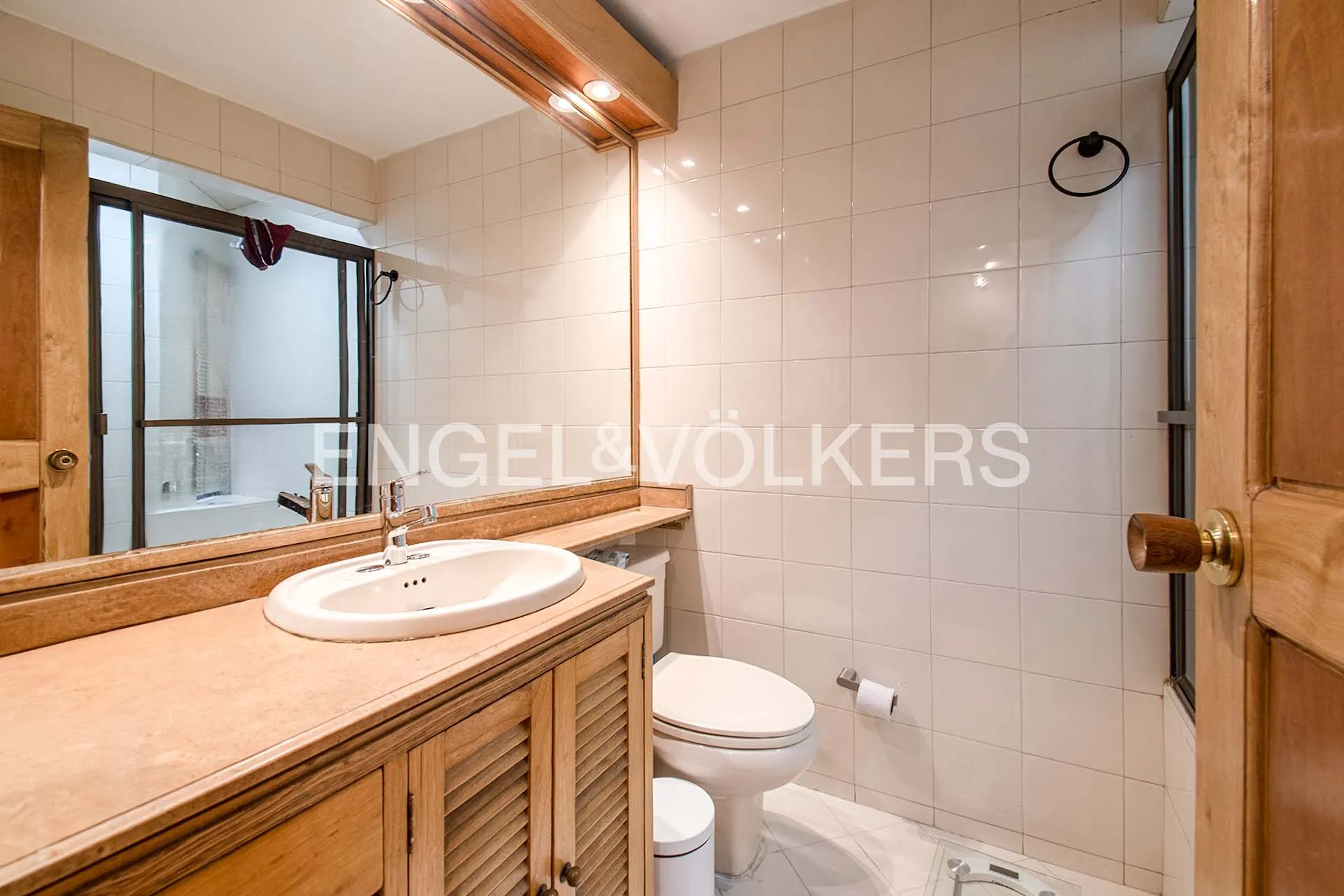 Apartamento en venta en Santa Barbara Central, Bogotá · foto 9 de 13