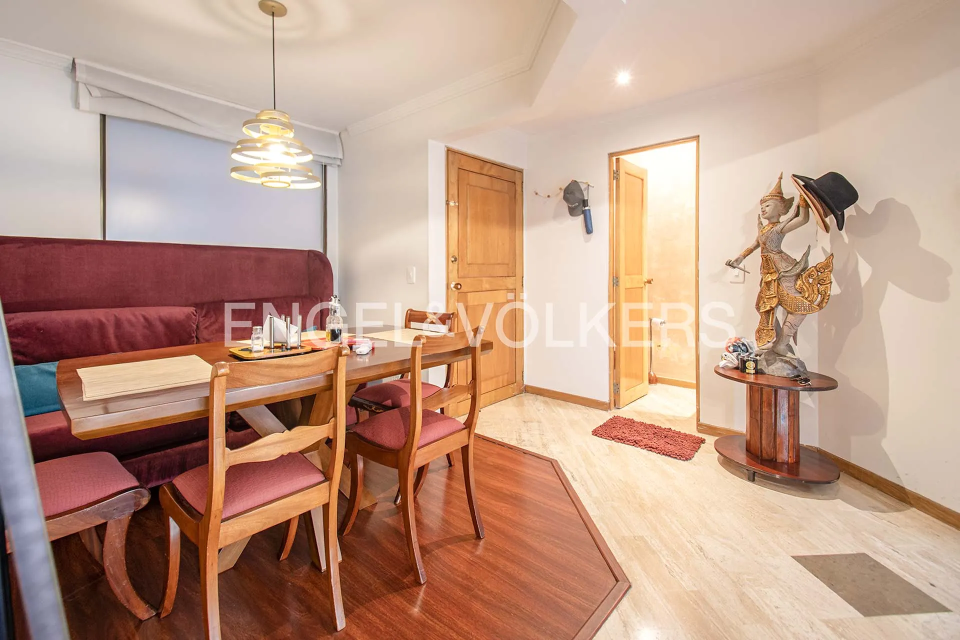 Apartamento en venta en Santa Barbara Central, Bogotá · foto 4 de 13