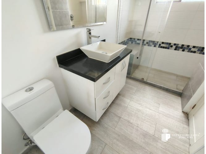 Casa de 3 alcobas en arriendo en El Poblado, Envigado, 203 m² · foto 9 de 20