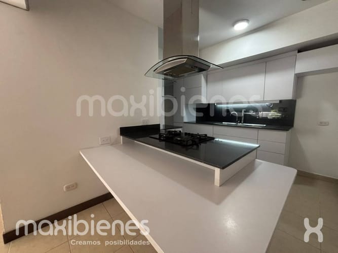 Apartamento de 2 alcobas en arriendo en Loma Del Escobero, Envigado, 90 m² · foto 6 de 22