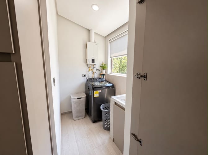 Apartamento de 2 alcobas en venta en El Diamante 2, Envigado, 91 m² · foto 7 de 17