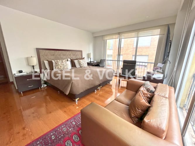 Apartamento de 3 alcobas en venta en Santa Barbara Occidental, Bogotá, 187 m² · foto 10 de 18