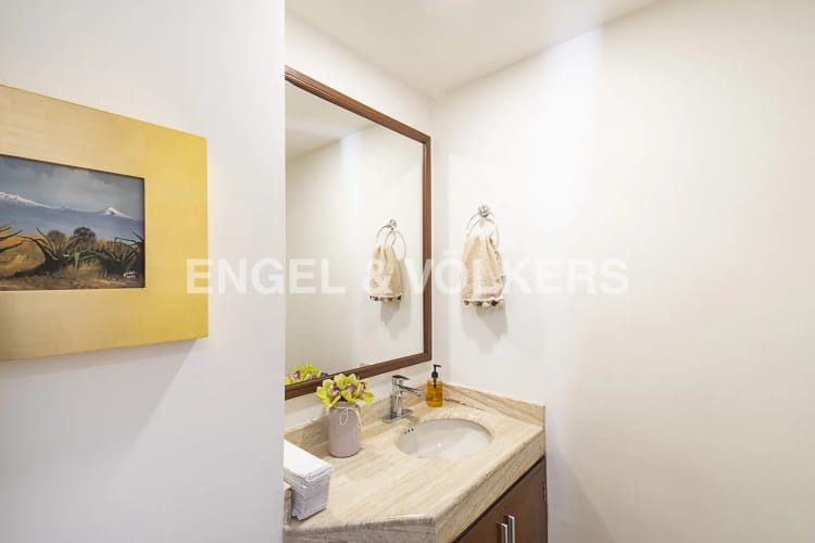 Apartamento de 3 alcobas en venta en Santa Barbara Occidental, Bogotá, 187 m² · foto 8 de 18