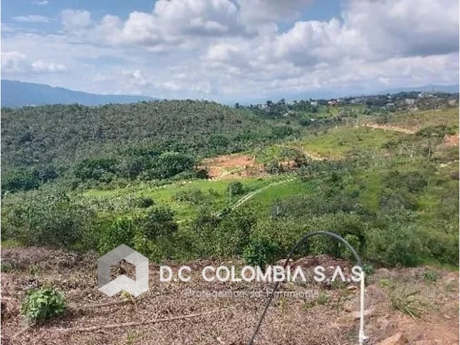 Lote en venta en Chocoita, Girón, 1560 m² · foto 3 de 8