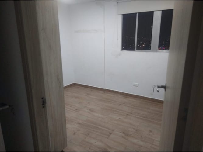 Apartamento de 2 alcobas en venta en El Mirador, Bello, 54 m² · foto 12 de 20