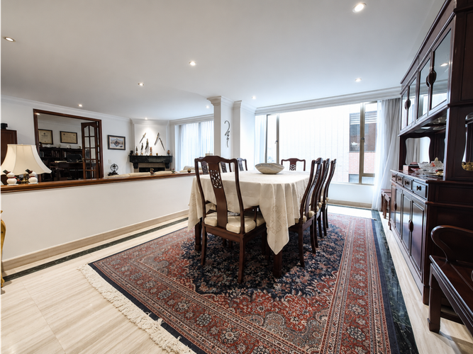 Apartamento de 3 alcobas en venta en La Carolina, Bogotá, 208 m² · foto 3 de 24
