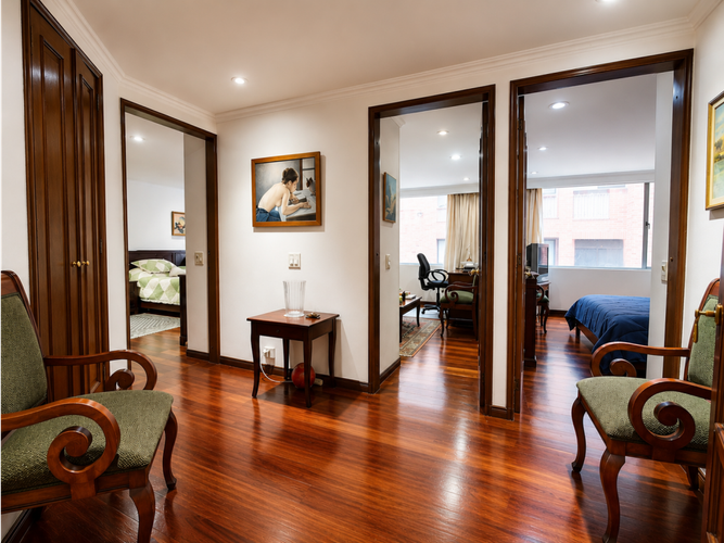 Apartamento de 3 alcobas en venta en La Carolina, Bogotá, 208 m² · foto 8 de 24