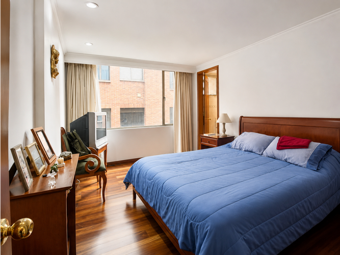 Apartamento de 3 alcobas en venta en La Carolina, Bogotá, 208 m² · foto 14 de 24