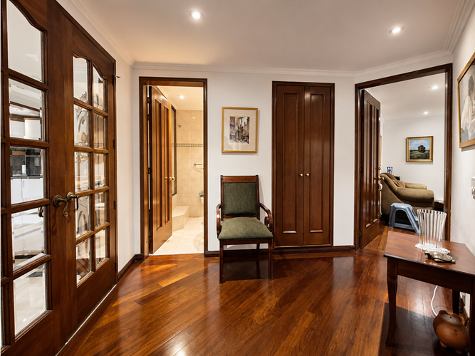Apartamento de 3 alcobas en venta en La Carolina, Bogotá, 208 m² · foto 23 de 24