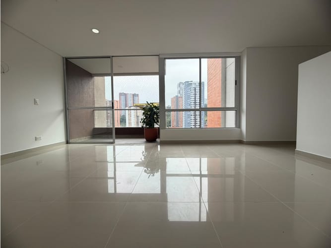 Apartamento de 3 alcobas en venta en La Doctora, Sabaneta, 78 m² · foto 4 de 19