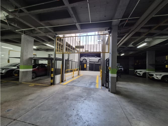 Apartamento de 2 alcobas en venta en Santa Barbara, Bogotá, 89 m² · foto 18 de 19