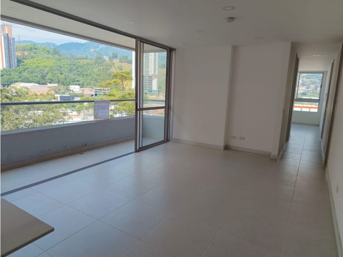 Apartamento de 3 alcobas en arriendo en Holanda, Sabaneta, 98 m² · foto 2 de 24