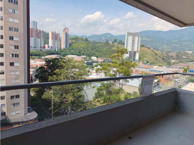 Apartamento de 3 alcobas en arriendo en Holanda, Sabaneta, 98 m² · foto 10 de 24