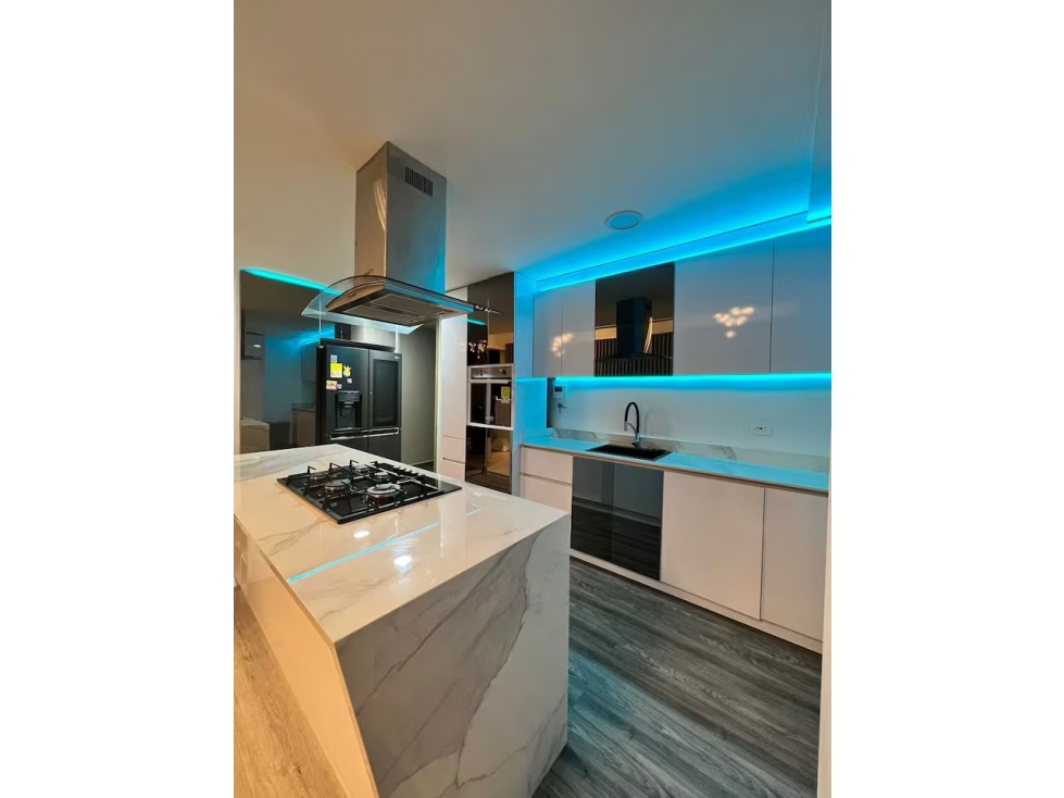 Apartamento en Venta en Loma del Esmeraldal, Envigado
