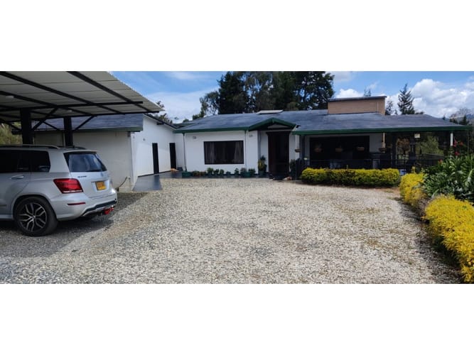 Finca en venta en Monta�Ita, Medellín, 420 m² · foto 2 de 24