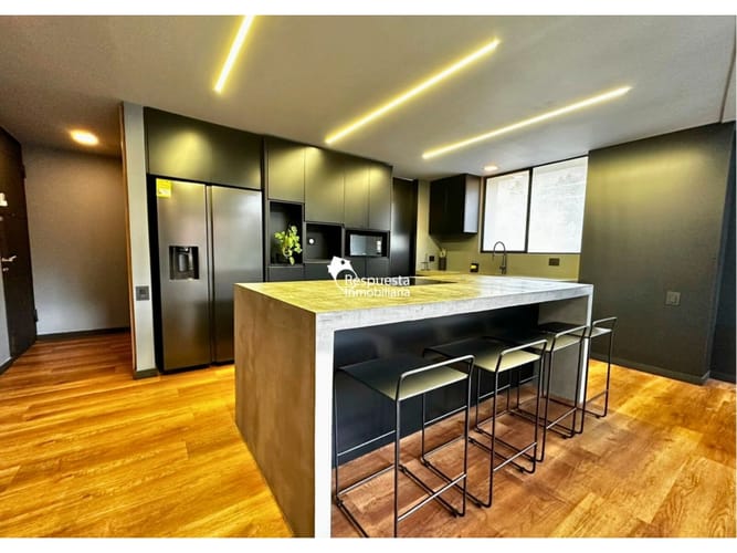 Apartamento de 2 alcobas en venta en Los Naranjos, Medellín, 140 m² · foto 3 de 17