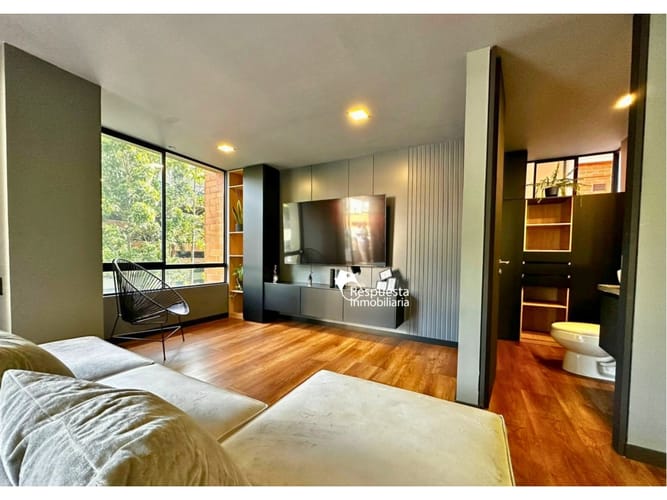 Apartamento de 2 alcobas en venta en Los Naranjos, Medellín, 140 m² · foto 5 de 17