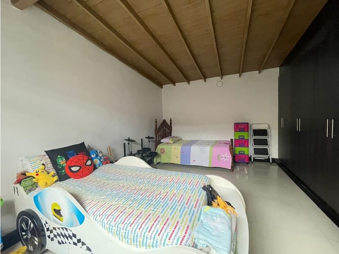 Casa de 5 alcobas en venta en Belen Malibu, Medellín, 260 m² · foto 9 de 20