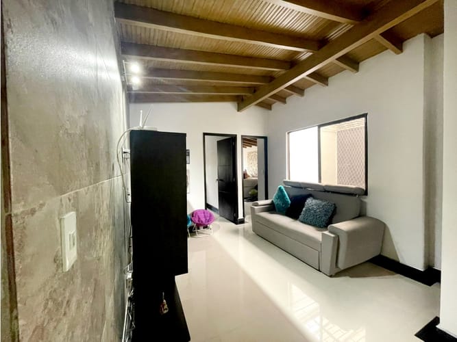 Casa de 5 alcobas en venta en Belen Malibu, Medellín, 260 m² · foto 17 de 20