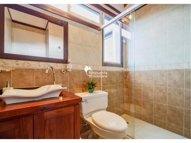 Casa de 5 alcobas en venta en Escobero, Envigado, 407 m² · foto 9 de 23