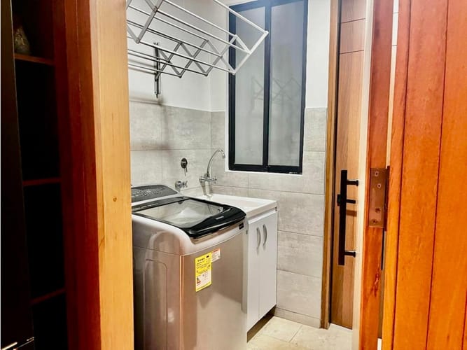 Casa de 3 alcobas en venta en Santa Catalina, Envigado, 202 m² · foto 23 de 24