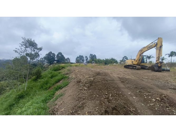 Lote en venta en Tribunas Corcega, Pereira, 16135 m² · foto 3 de 12