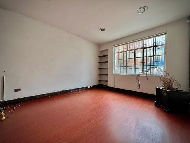 Casa de 7 alcobas en venta en Chapinero Alto, Bogotá, 300 m² · foto 9 de 24