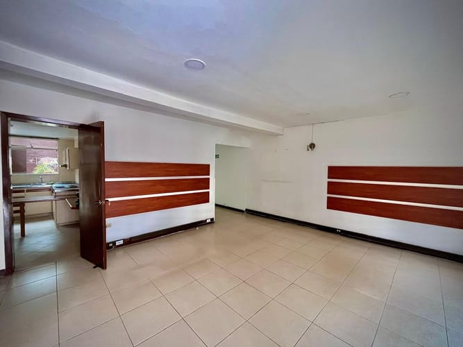 Casa de 7 alcobas en venta en Chapinero Alto, Bogotá, 300 m² · foto 21 de 24