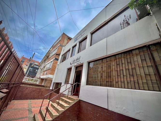 Casa de 7 alcobas en venta en Chapinero Alto, Bogotá, 300 m² · foto 3 de 24