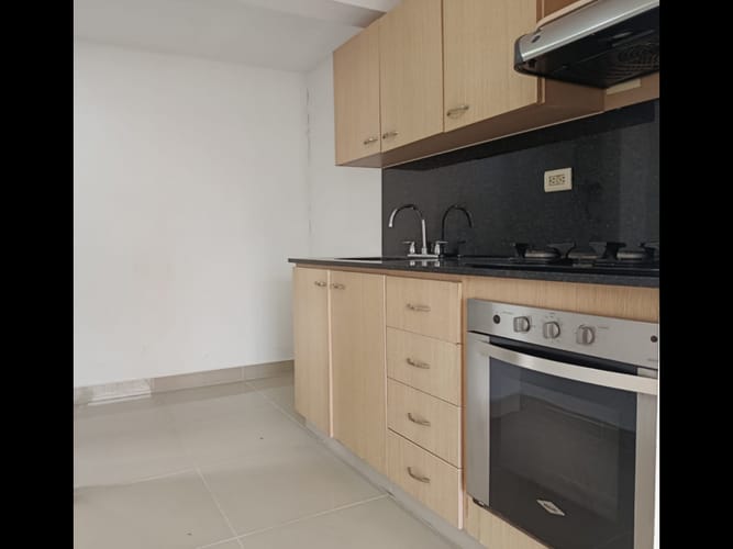 Apartamento de 3 alcobas en arriendo en Monteazul, Sabaneta, 86 m² · foto 2 de 24