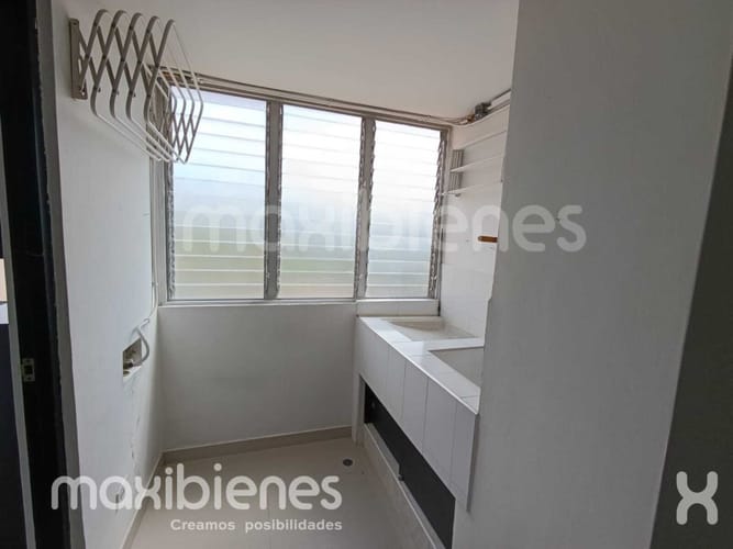 Apartamento de 4 alcobas en arriendo en Los Colores, Medellín, 115 m² · foto 6 de 24