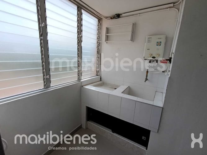Apartamento de 4 alcobas en arriendo en Los Colores, Medellín, 115 m² · foto 7 de 24
