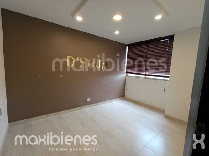 Apartamento de 4 alcobas en arriendo en Los Colores, Medellín, 115 m² · foto 9 de 24