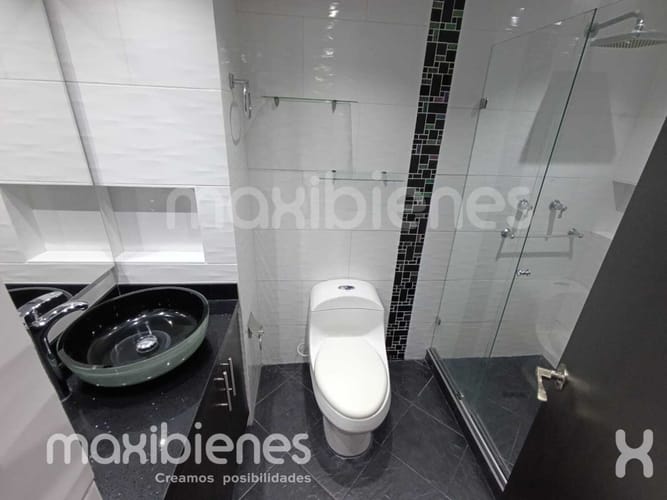 Apartamento de 4 alcobas en arriendo en Los Colores, Medellín, 115 m² · foto 20 de 24