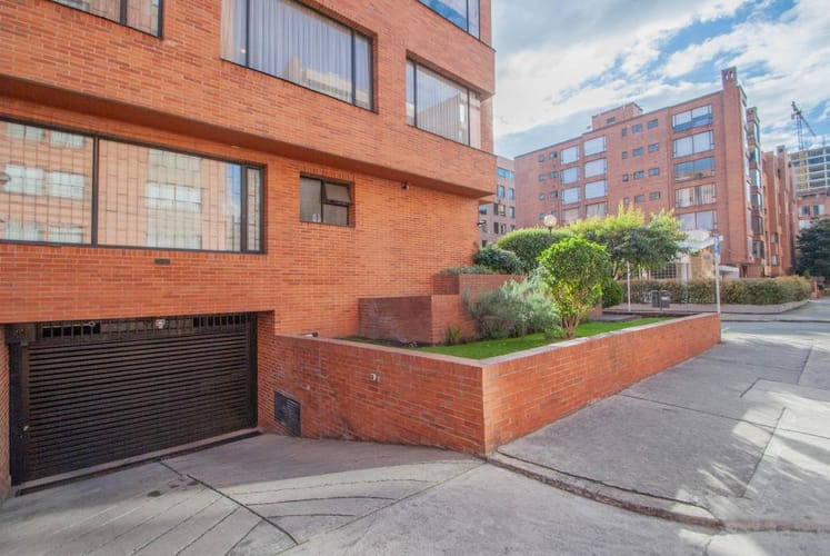 Apartamento de 3 alcobas en venta en Chico, Bogotá, 289 m² · foto 21 de 22
