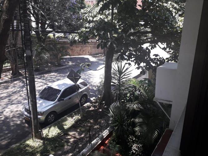 Casa de 4 alcobas en venta en Santa Teresita, Cali, 210 m² · foto 2 de 16