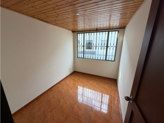 Casa de 4 alcobas en venta en Engativá, Bogotá, 85 m² · foto 8 de 15