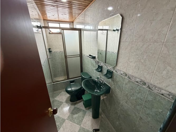 Casa de 4 alcobas en venta en Engativá, Bogotá, 85 m² · foto 9 de 15